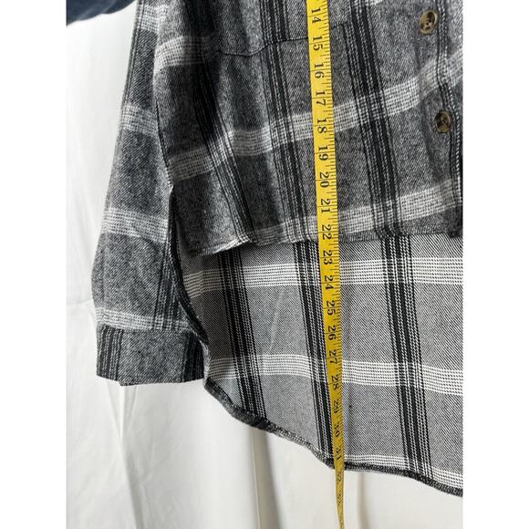 Butter Melon Womens Plaid High-Low Button Down Top Sm Gray Black Flannel Shacket - Picture 8 of 8